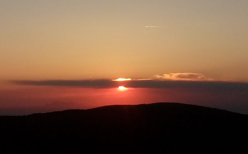 Grece Cyclades Kythnos sunset Chrisvoyages